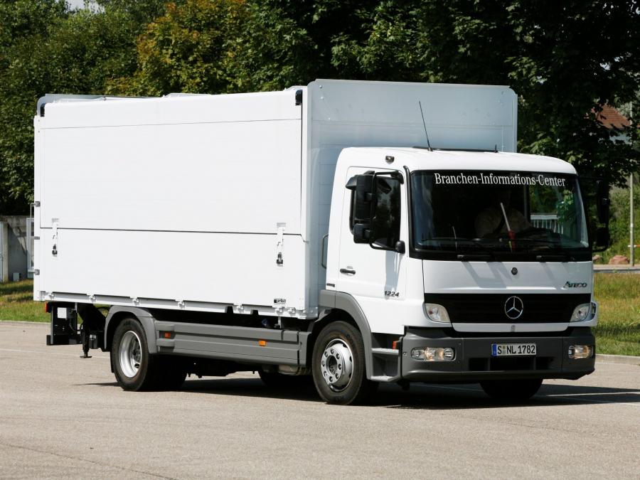  Mercedes-Benz Atego 1224 2005 года  (фото 2 из 7)